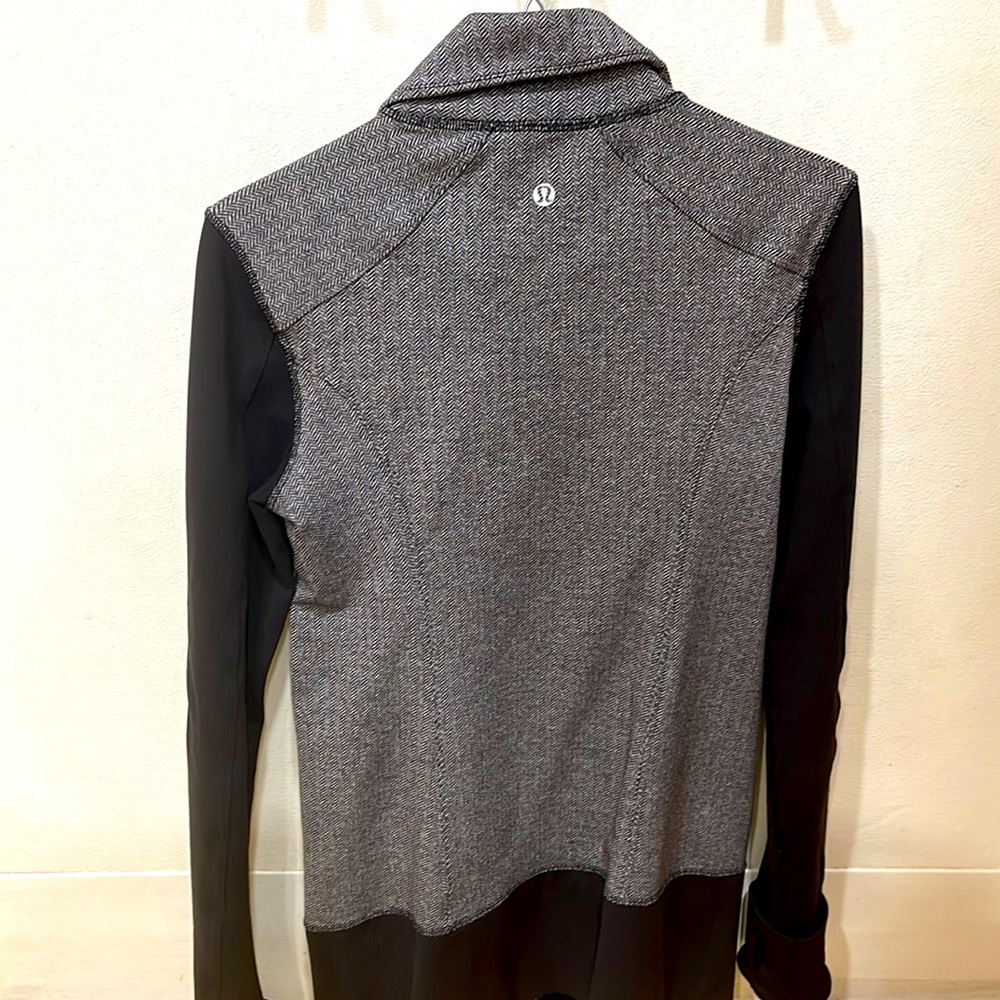 Lululemon Nice Asana Jacket *Herringbone